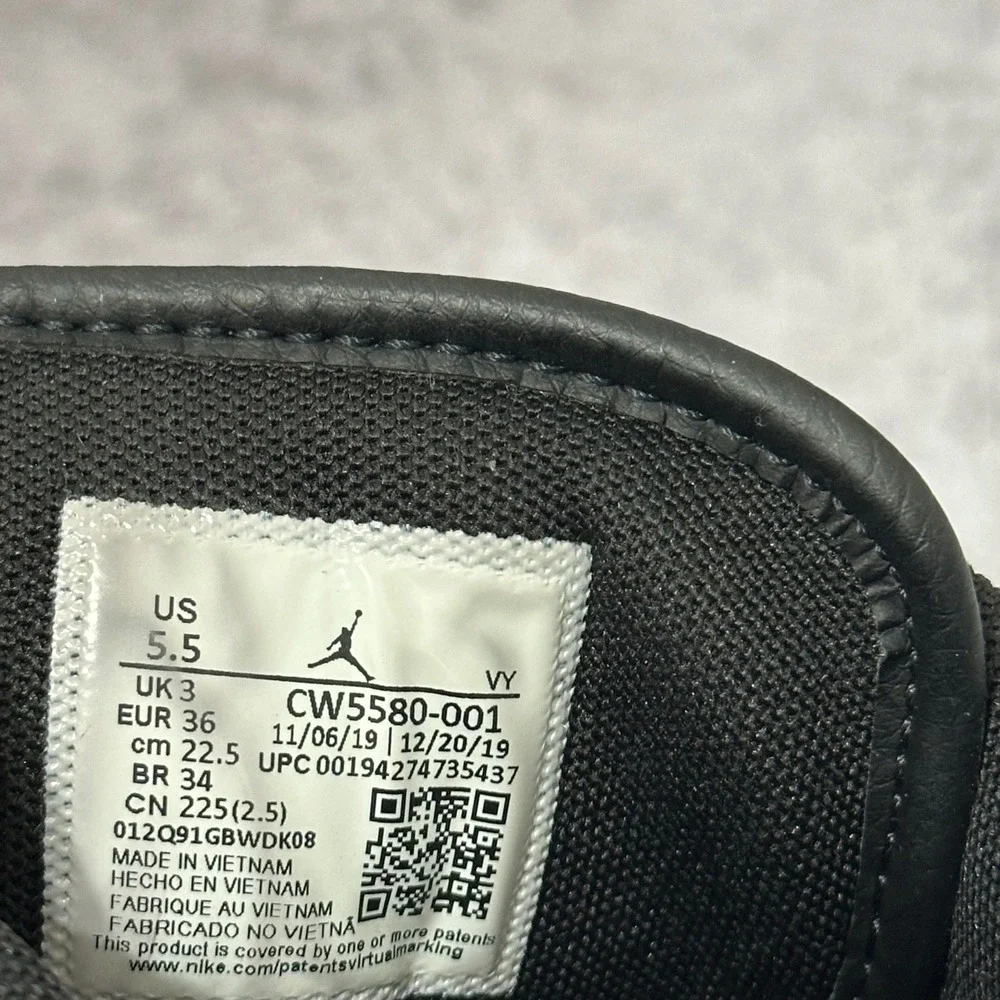 Nike Air Jordan 1 Low SE Kids 5.5 Black Multicolor Snakeskin CW5580-001 Gold